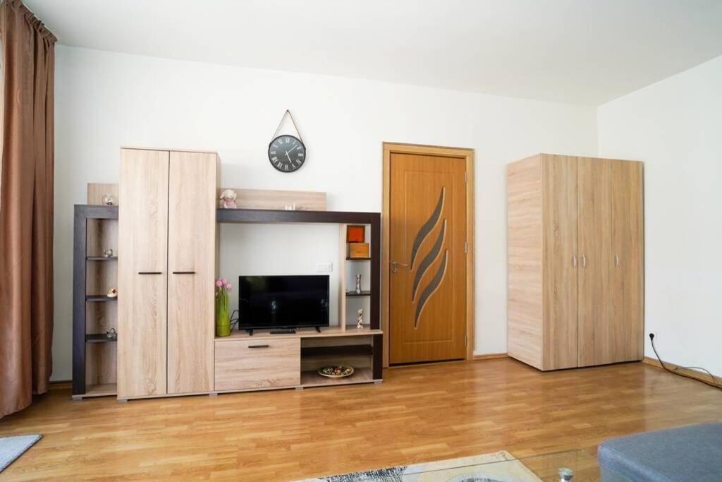 Sky Modern 1 Bedroom Apt W Free Parking Bucharest Luaran gambar