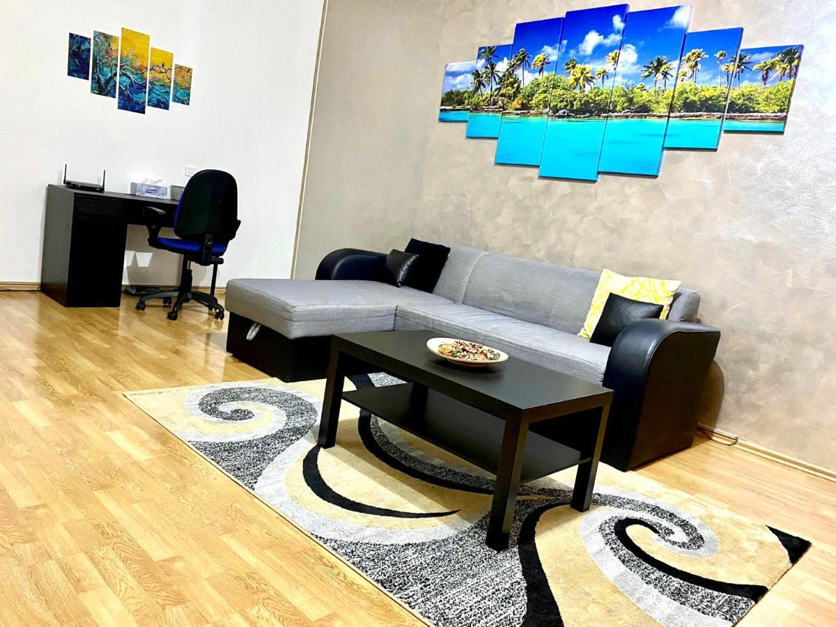 Sky Modern 1 Bedroom Apt W Free Parking Bucharest Luaran gambar