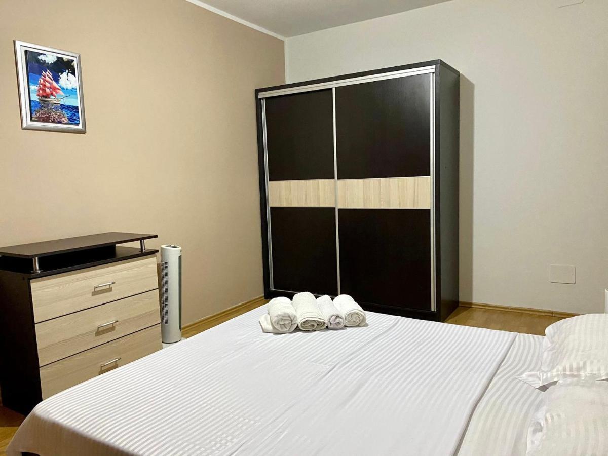 Sky Modern 1 Bedroom Apt W Free Parking Bucharest Luaran gambar