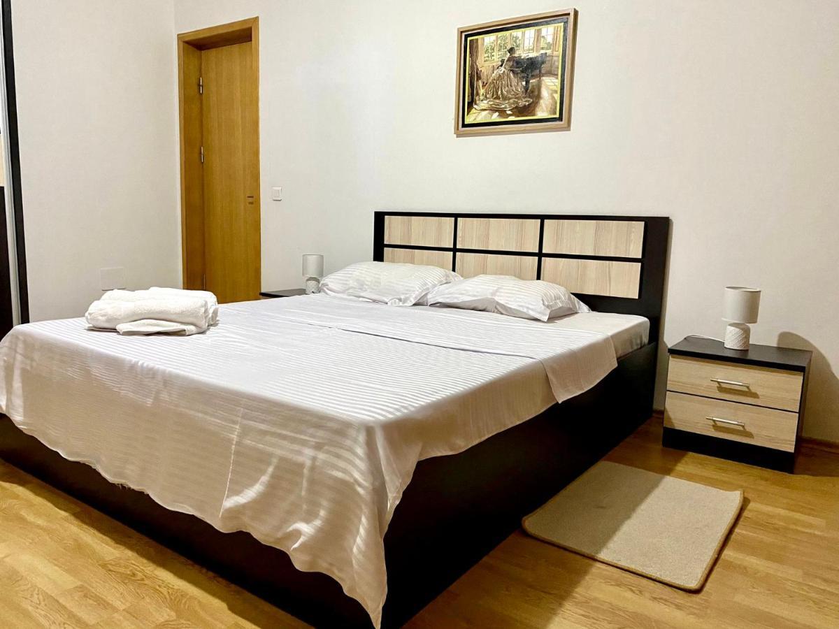 Sky Modern 1 Bedroom Apt W Free Parking Bucharest Luaran gambar